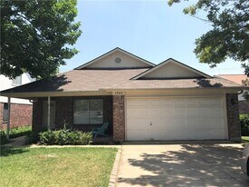 1900 Summer Rain Dr in Cedar Park, TX - Building Photo