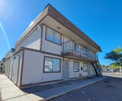 155 Westminster Way in Henderson, NV - Building Photo