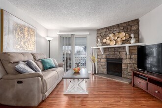 13393 E Asbury Dr in Aurora, CO - Building Photo - Building Photo