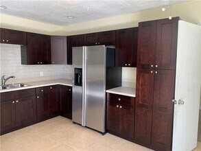 2701 NW 21st St in Fort Lauderdale, FL - Building Photo - Building Photo