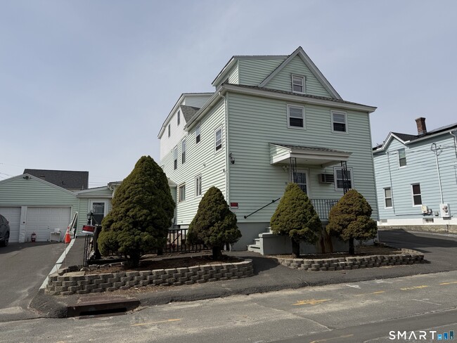 78 Francis St in Waterbury, CT - Building Photo - Building Photo