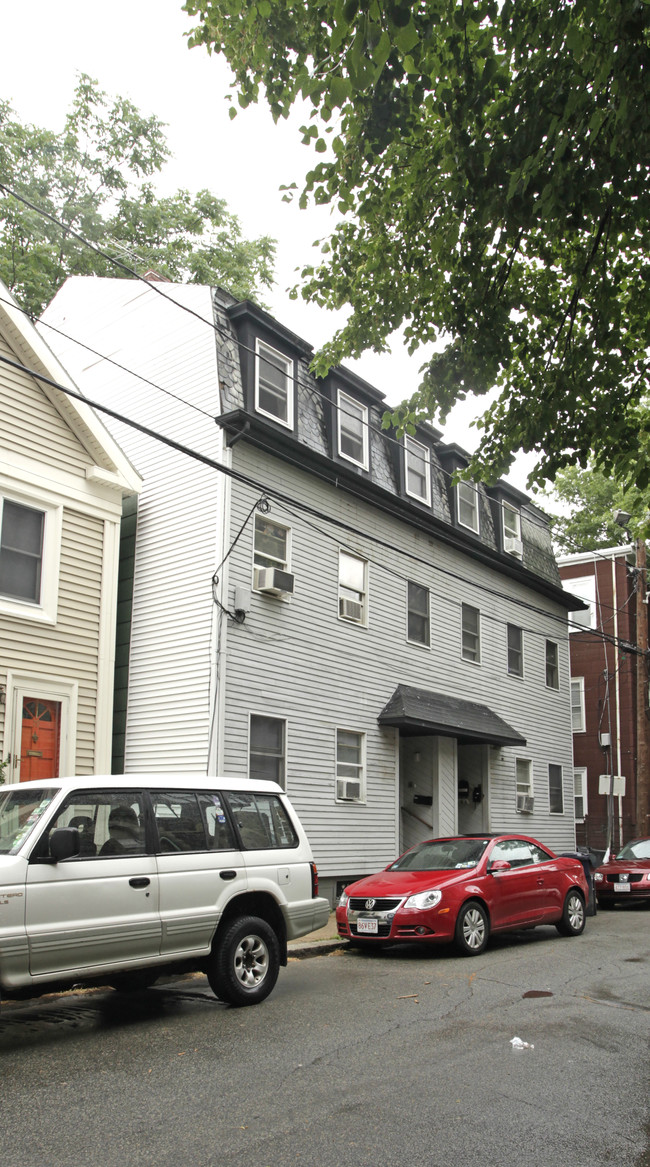 77 Seventh St in Cambridge, MA - Foto de edificio - Building Photo