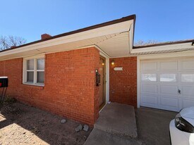 4303 58th St in Lubbock, TX - Building Photo