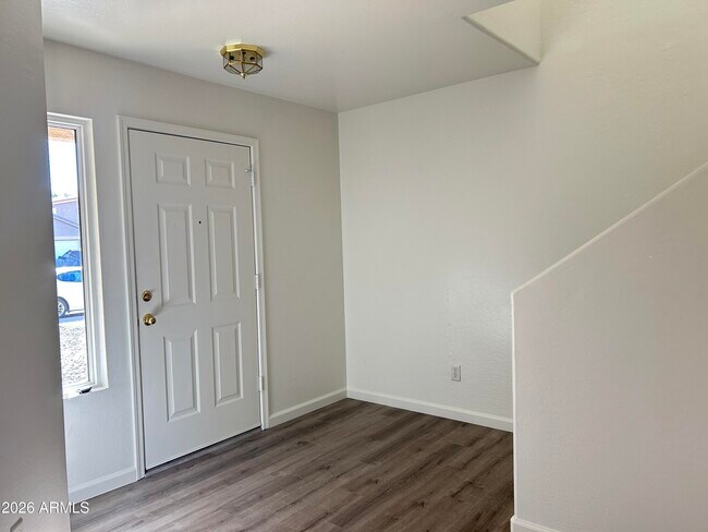 10542 W Alvarado Rd in Avondale, AZ - Building Photo - Building Photo