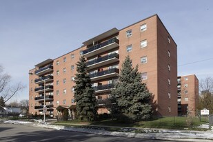 1701 Wavell Cres in Mississauga, ON - Building Photo