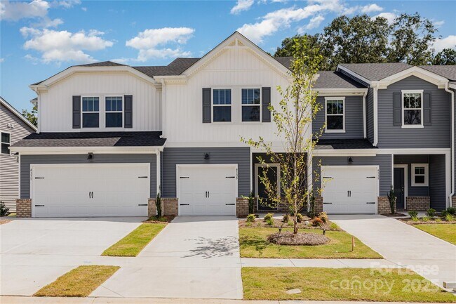 4135 Smt Wds Dr in Charlotte, NC - Building Photo - Building Photo