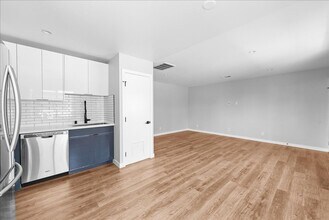 941 Normandie Ave in Los Angeles, CA - Building Photo - Building Photo