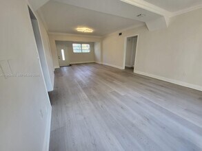 2330 SW 31st Ave in Miami, FL - Building Photo - Building Photo