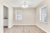 2077 Rosewood Rd photo'