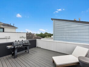 6007 Tyne St in Houston, TX - Building Photo - Building Photo