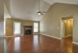 3649 S Naples Ct in Clarksville, TN - Building Photo - Building Photo