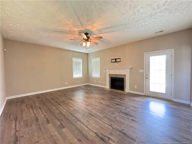 4820 McKinnon Farm Rd in Fayetteville, NC - Building Photo - Building Photo