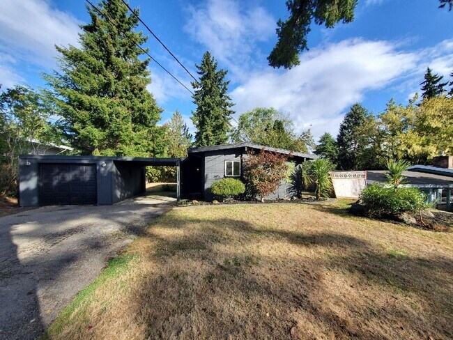 1134 166th Ave SE in Bellevue, WA - Building Photo - Building Photo