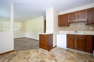 1388 Secrest Rd in Wooster, OH - Building Photo - Building Photo