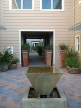 1551 Brunswig Ln, Unit 1551 in Emeryville, CA - Foto de edificio - Building Photo