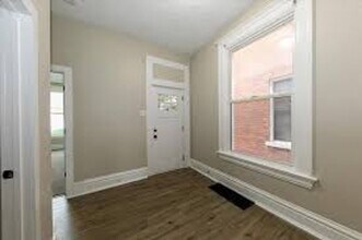 2009 Greenup St in Covington, KY - Building Photo - Building Photo