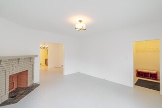 306 Brown St in Valparaiso, IN - Foto de edificio - Building Photo