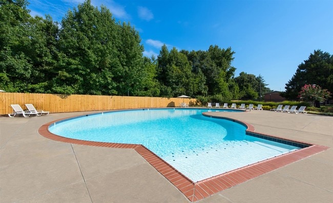 Horizons at Indian River Apartment Homes in Chesapeake, VA - Building Photo - Building Photo