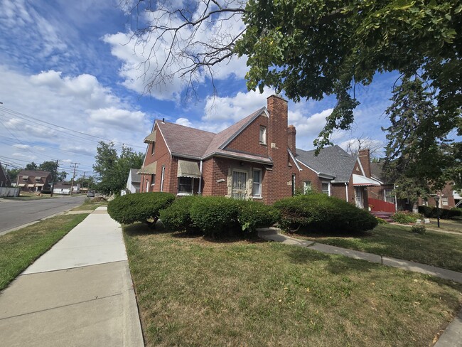 property at 15401 Eastwood St
