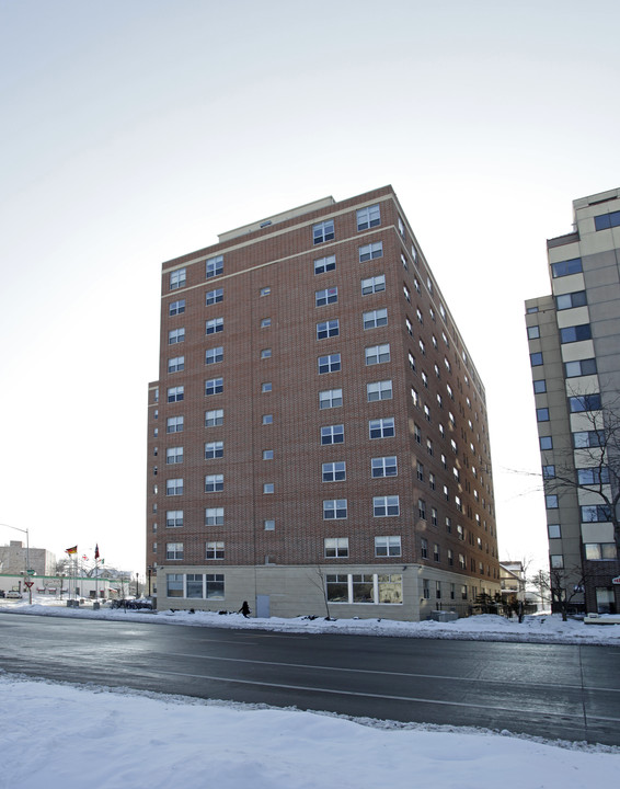 The Embassy in Madison, WI - Building Photo