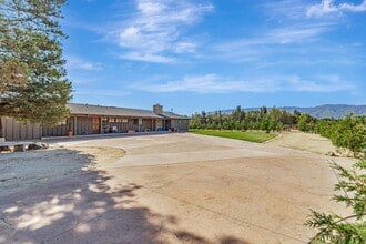 9270 Linda Vista Ln in Gilroy, CA - Building Photo - Building Photo