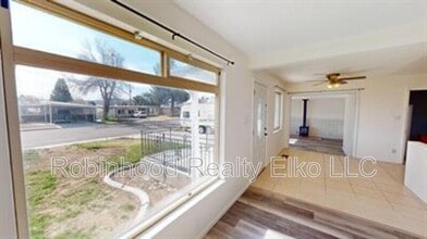 301 Walnut St in Elko, NV - Building Photo - Building Photo