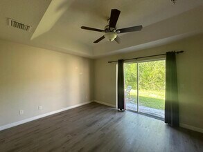 6007 Bamboo Dr in Fort Pierce, FL - Foto de edificio - Building Photo