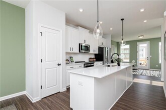 2684 Brookview Dr NW in Atlanta, GA - Building Photo - Building Photo