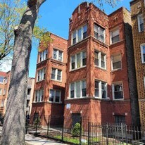 6725 S Clyde Ave in Chicago, IL - Building Photo