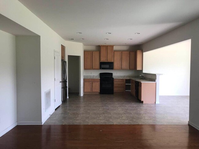 2005 Leeds Ln in Nashville, TN - Building Photo - Building Photo