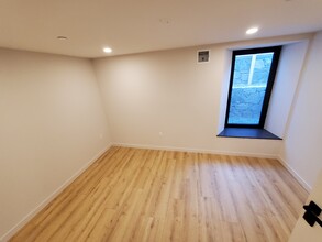 157 W 9th St, Unit 1 in Boston, MA - Building Photo - Building Photo