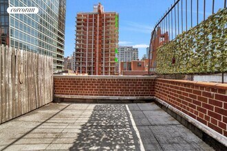 312 E 85th St in New York, NY - Building Photo - Building Photo