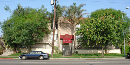 Lindley Palms in Northridge, CA - Building Photo - Building Photo