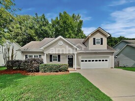 1629 Hawkcrest Ln in Winston-Salem, NC - Building Photo