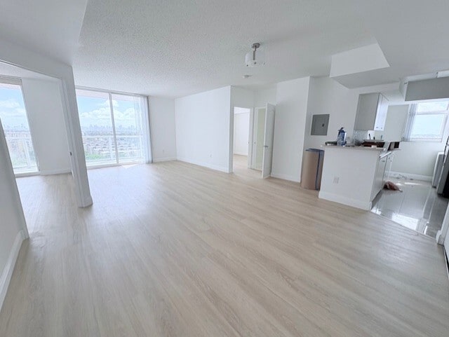 5085 NW 7th St, Unit 1416 in Miami, FL - Building Photo - Building Photo