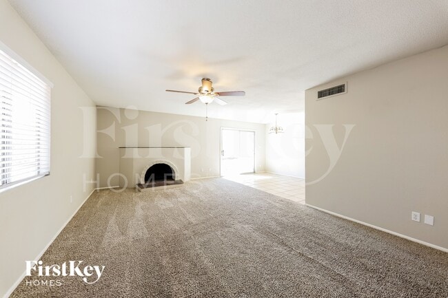 8647 E Fillmore St in Scottsdale, AZ - Foto de edificio - Building Photo