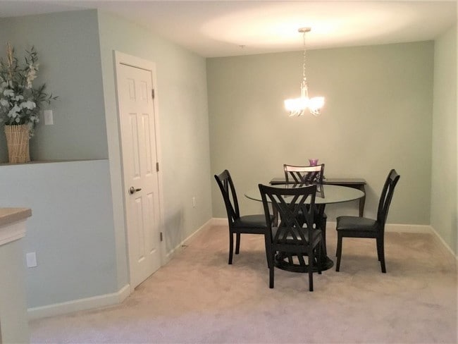 2807 Bloomfield Ln-Unit -104 in Wilmington, NC - Building Photo - Building Photo