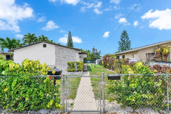 2235 Coolidge St, Unit 1