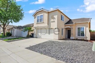 1833 Blue Skies Way in Roseville, CA - Building Photo - Building Photo