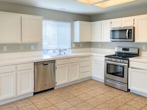 32286 Vía Arias in Temecula, CA - Building Photo - Building Photo