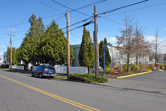 7526-7560 N Ida Ave in Portland, OR - Building Photo - Building Photo