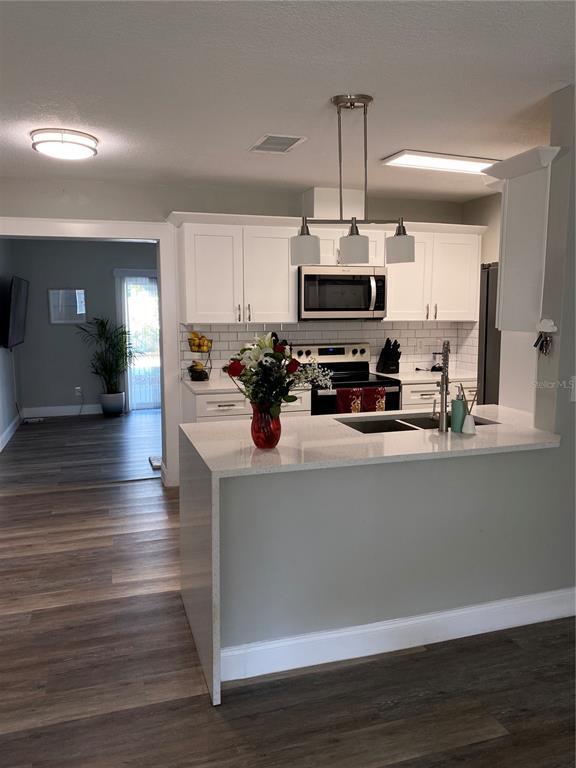 7014 Glenview Dr in Tampa, FL - Building Photo - Building Photo