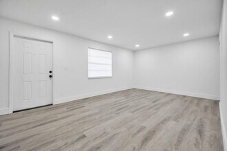 1015 NE 17th Ave in Fort Lauderdale, FL - Building Photo - Building Photo