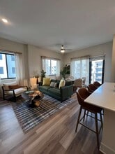 2910 SW 69th Ave, Unit 2 in Miami, FL - Building Photo - Building Photo