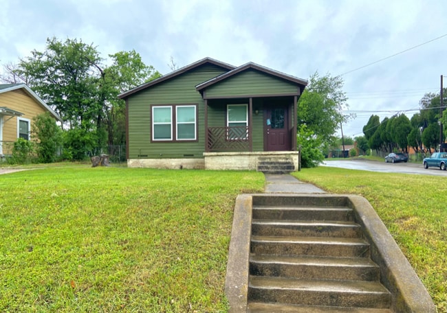 property at 2002 Dudley Ave
