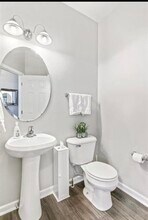 263 Bent Grass Cir in Dekalb, IL - Building Photo - Building Photo