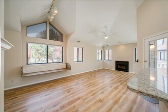 944 E Riverpark Ln in Boise, ID - Foto de edificio - Building Photo