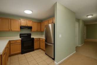27 Crows Nest Ln in Danbury, CT - Building Photo - Building Photo