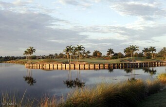 10044 Siesta Bay Dr in Naples, FL - Foto de edificio - Building Photo