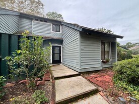1119 Hidden Cove Dr in Mount Pleasant, SC - Building Photo